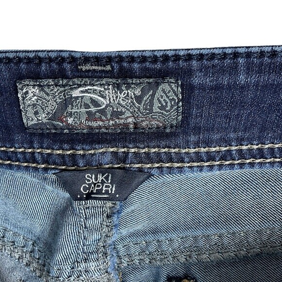 Silver Jeans Denim Capri Suki 27 Waist Low Rise Stretch Dark Wash Factory Fading - Picture 8 of 11